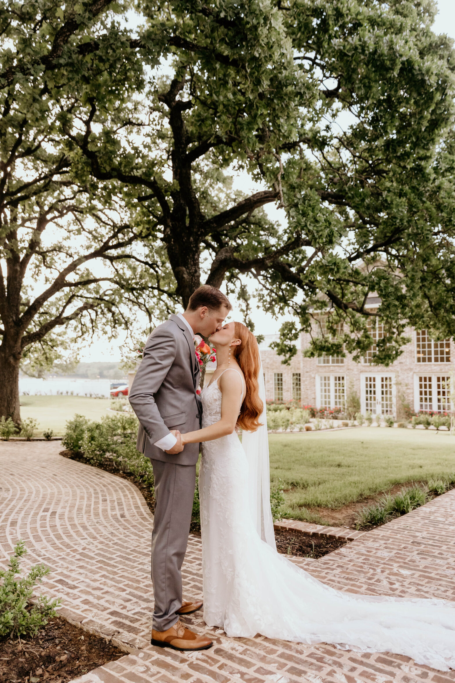 colorful wedding at the springs in valley view