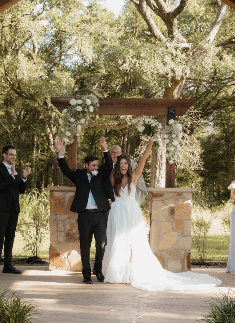 DFW Wedding Venue Lodge Wedding Venue Wedding Ceremony Outdoor Ceremony