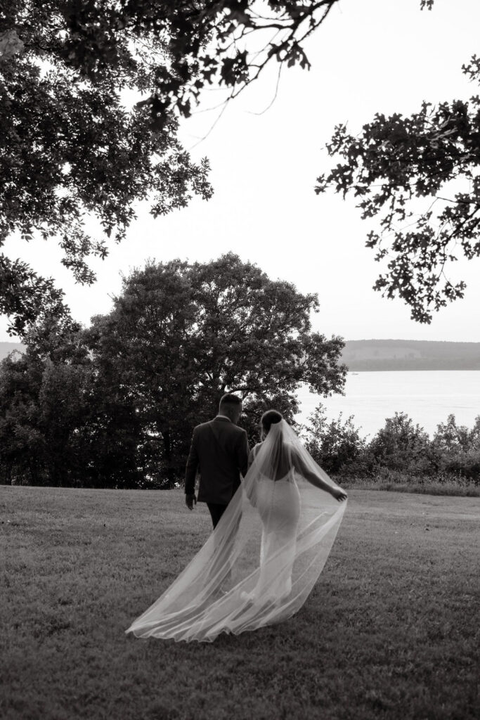 The Springs in Tulsa Tulsa Wedding Venue Oklahoma Wedding Venue Waterfront Venue Fall Wedding Inspo Best Venue in Oklahoma