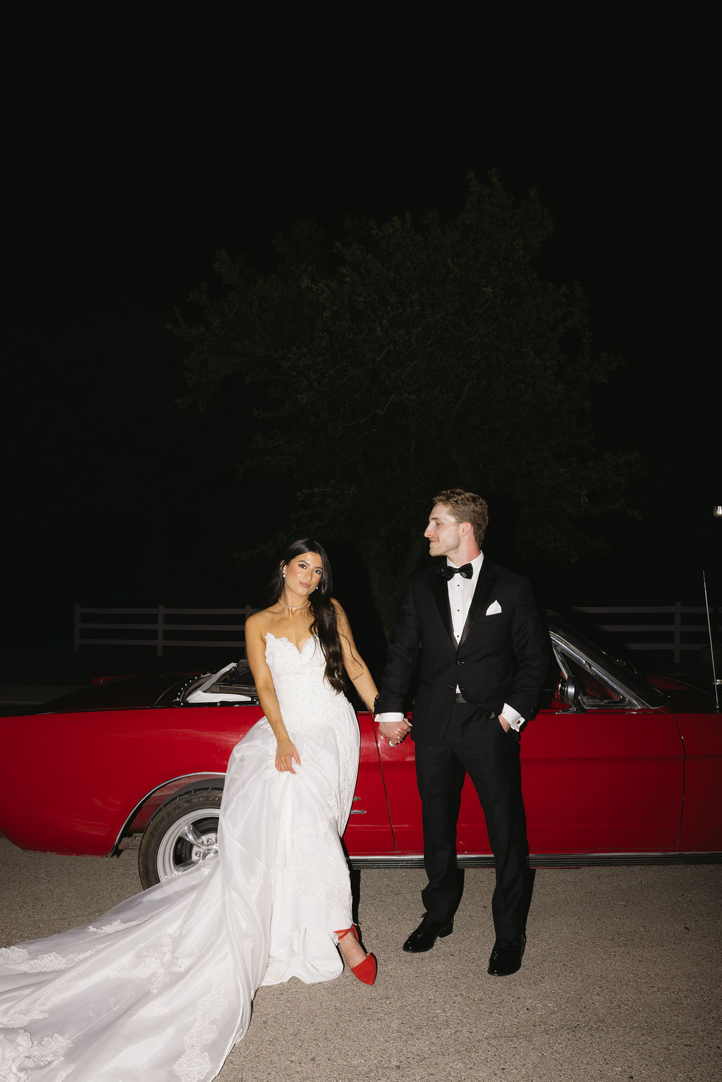 Best wedding venue in DFW Manor wedding venue Mansion wedding venue Stress-free wedding planning blog The Springs in Weatherford