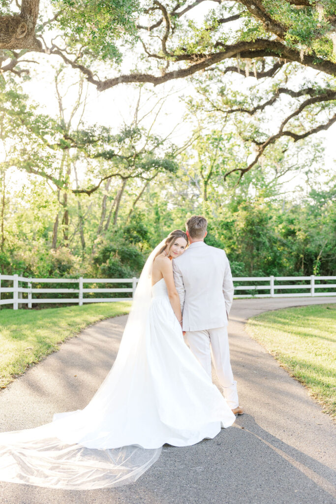 The Springs in Angleton Houston Wedding Venue Blog Real Wedding Inspo Houston Weddings Manor Wedding Venue