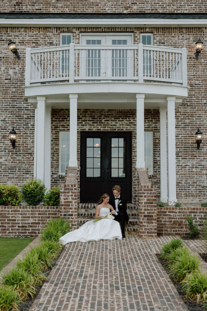Vintage Wedding Venue 2027 Wedding Planning DFW bride 2027 bride Vintage wedding inspo Stress-free wedding planning DFW Mansion wedding